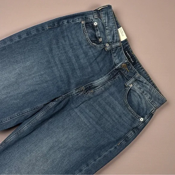 Aeropostale NWT High Rise Wide Leg Jeans Size 8 - Picture 3 of 9